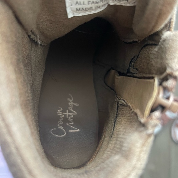 Booties-8 - Picture 5 of 7